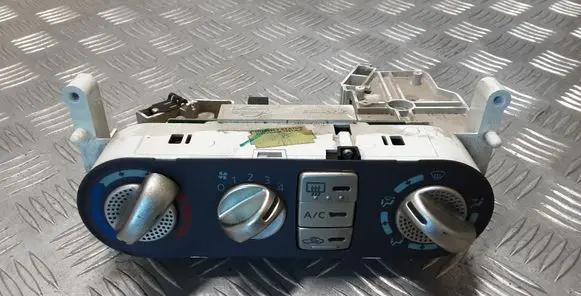 Nissan Almera Tino Climate control unit