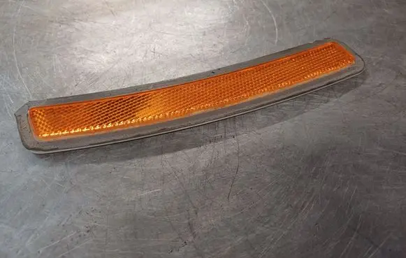 BMW 3 G20 G21 Front reflector 7433785