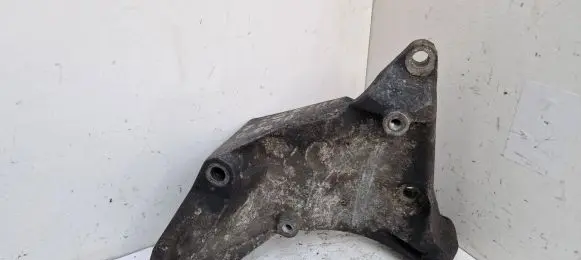Opel Zafira B Engine mounting bracket 24459840