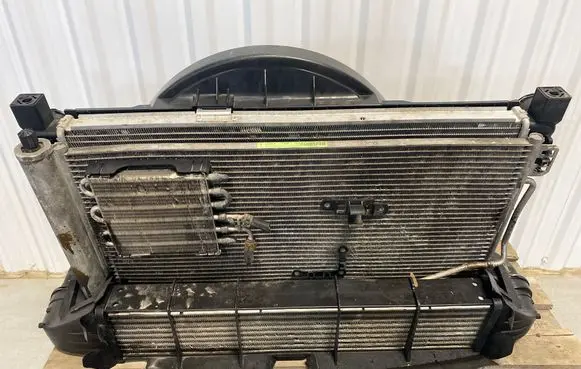 Mercedes-Benz C W203 Radiator set A2035000293 G128Y20 885001966