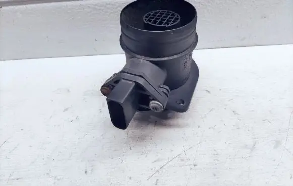 Volkswagen Touran I Mass air flow meter 0281002531 038906461B