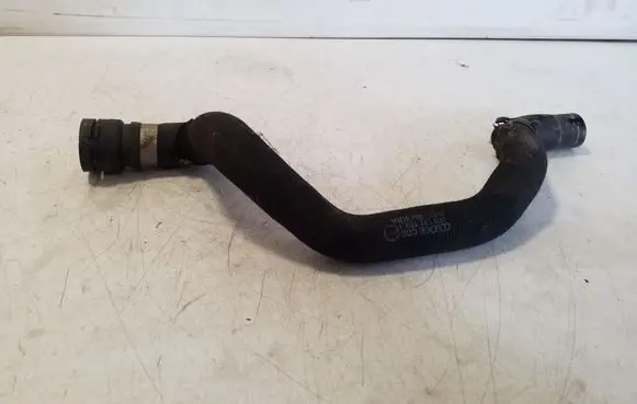 Engine coolant pipe/hose