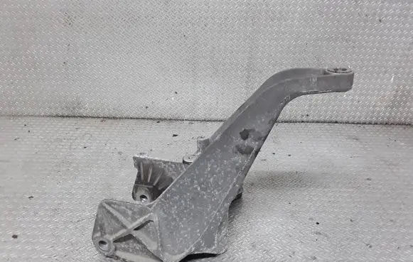 Mini One - Cooper R50 - 53 Engine mounting bracket