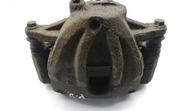 Toyota Corolla Verso E121 Front brake caliper