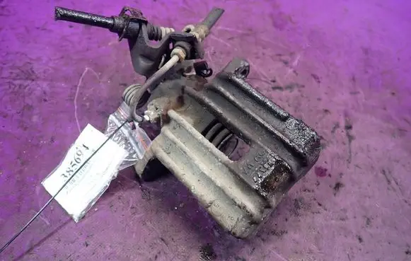 Volkswagen Golf IV Rear brake caliper 