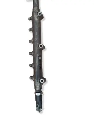 Volvo S60 Fuel main line pipe 8658252 0445215010