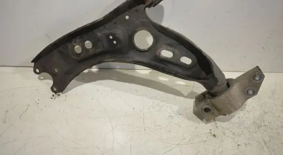 Volkswagen Touran II Front lower control arm/wishbone 1K0407152BC
