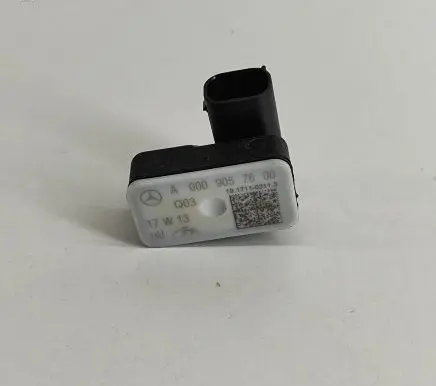 Mercedes-Benz GLC X253 C253 Airbag deployment crash/impact sensor A0009057600