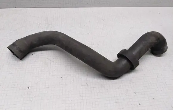Mercedes-Benz E W210 Engine coolant pipe/hose 2105016782