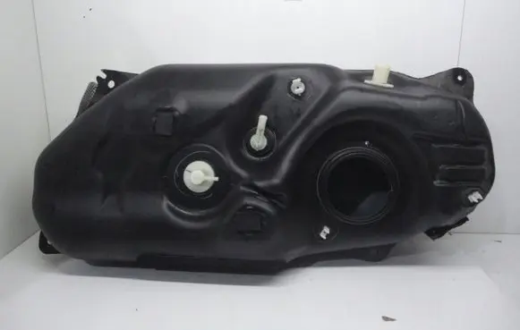 Suzuki Swift III Fuel tank 