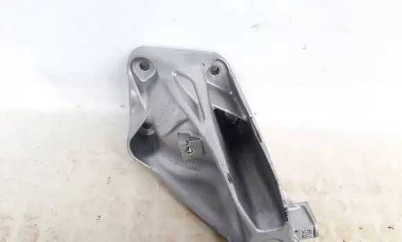 BMW X3 G01 Engine mount vacuum valve 6884475 22116884475