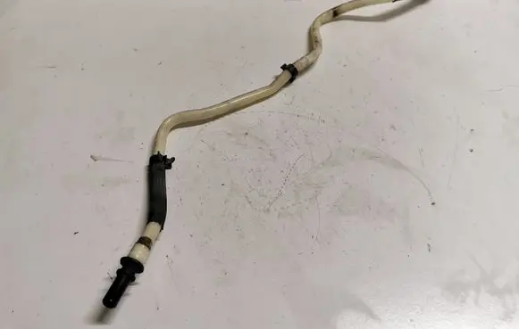 BMW X1 F48 F49 Fuel line/pipe/hose 7323846
