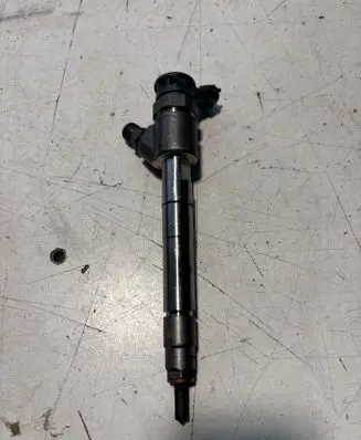 Opel Astra L Fuel injector 0445110954