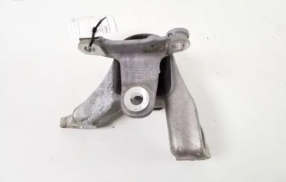 Engine mount bracket