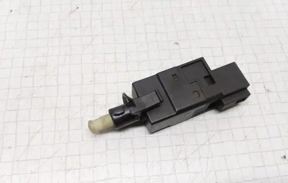 Mercedes-Benz A W168 Brake pedal sensor switch 36745624