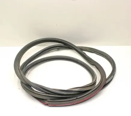 Jaguar XK - XKR Trunk rubber seal (body) C2P4993