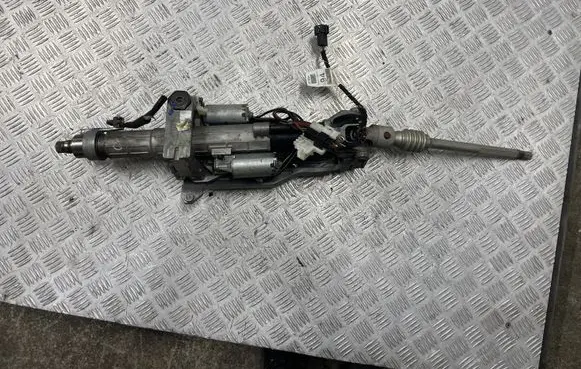 Steering wheel axle set