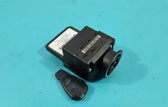 Mercedes-Benz C W203 Ignition lock 2035450308 IMPRK1522676