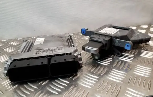BMW 7 E65 E66 Engine ECU kit and lock set 0281013500 7803369 6972688
