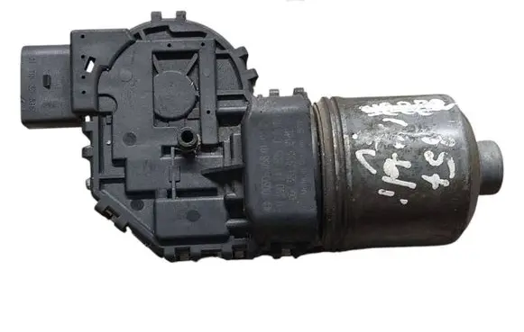 Volkswagen PASSAT B5.5 Wiper motor 3B1955113C 0390241505