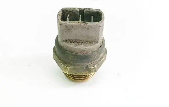 Audi 80 90 S2 B4 Coolant temperature sensor 