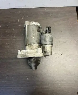 Opel Crossland X Starter motor 9825233080