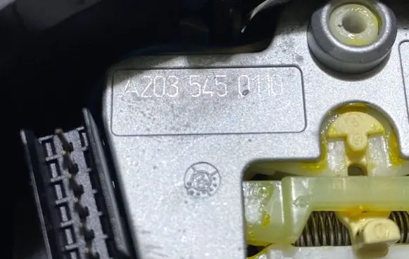 Mercedes-Benz CLK A209 C209 Indicator stalk A2035450114