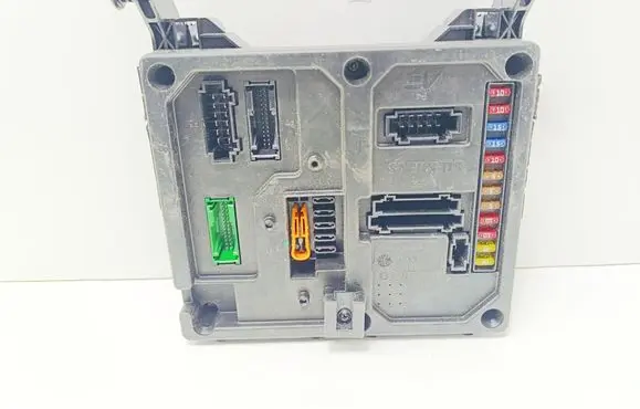 Ford Galaxy Fuse module 7M3962258L