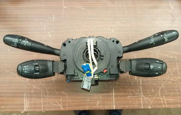 Citroen C3 Multifunctional control switch/knob 96640414xt