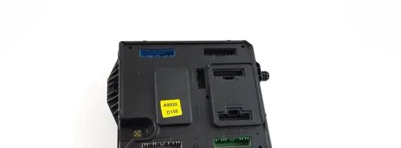 Renault Megane III Comfort/convenience module 284B13640R S180098201