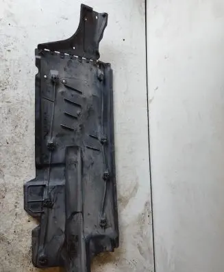 Seat Toledo IV (NH) Engine splash shield/under tray 6ra825206
