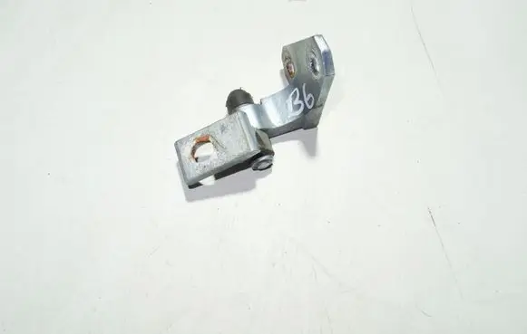 Volkswagen PASSAT B6 Front door upper hinge 3C0831401D