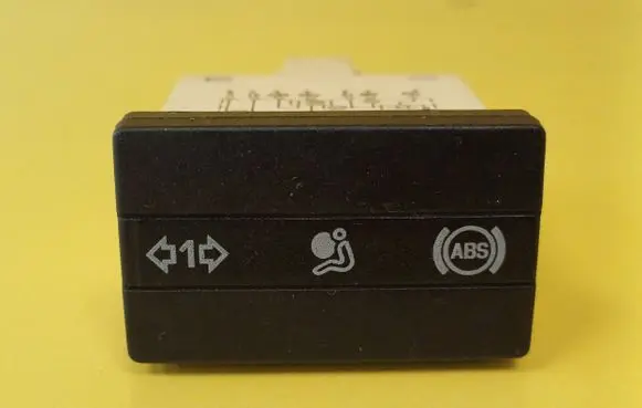 Passenger airbag on/off switch