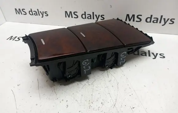 Mercedes-Benz GL X164 Glove box central console A1646800814 1646800814