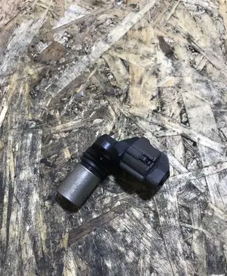 Mazda MPV Camshaft position sensor RF5C98230