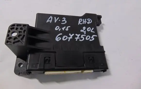 Toyota Avensis T270 Air conditioning/heating control unit 8865005310 MB2774000832