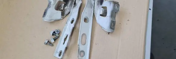 Audi A5 Sportback 8TA Engine bonnet/hood hinges 8T0823301E 8T0823302E