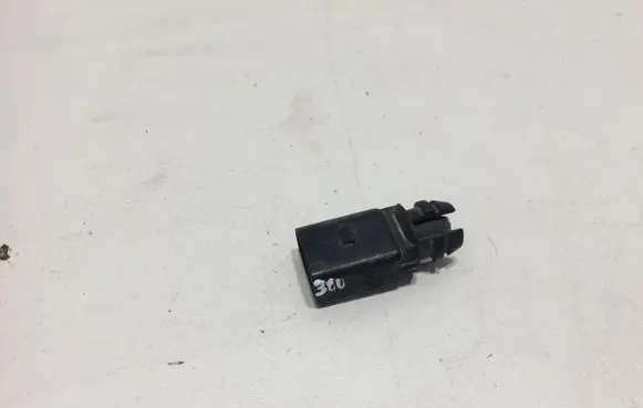 Audi A4 S4 B7 8E 8H Outside/exterior temperature sensor 8Z0820535