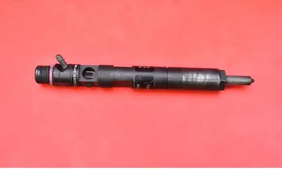 Nissan Almera Tino Fuel injector 8200567290