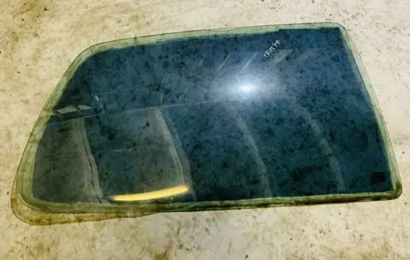 Renault Twingo I Rear side window