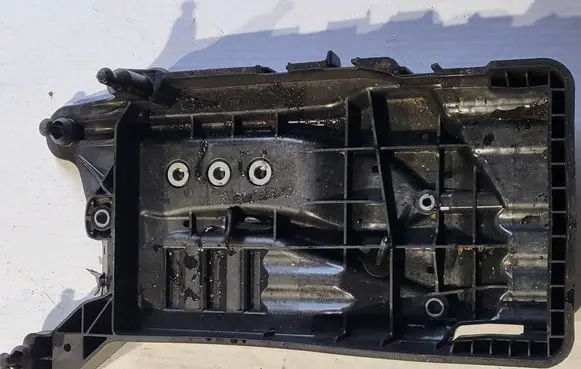 Volkswagen Tiguan Battery tray 5R3915331B