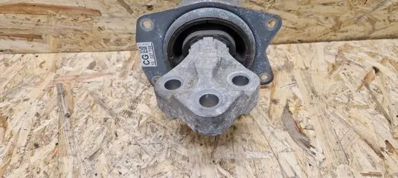Engine mount bracket