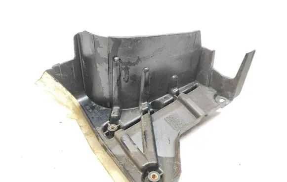 Peugeot 3008 II Other engine bay part 9812070580 023946