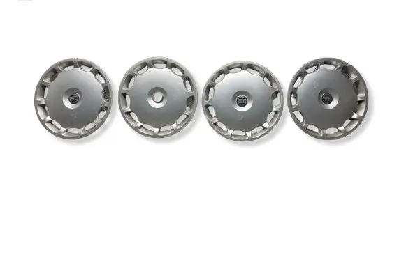 Volvo V70 R16 wheel hub/cap/trim 08666832