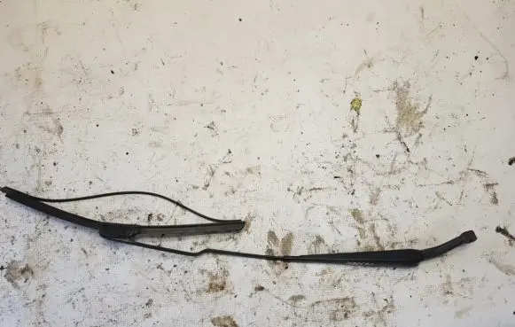 Volvo S60 Front wiper blade arm