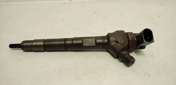 Volkswagen Golf VII Fuel injector 04L130277G 0445110477