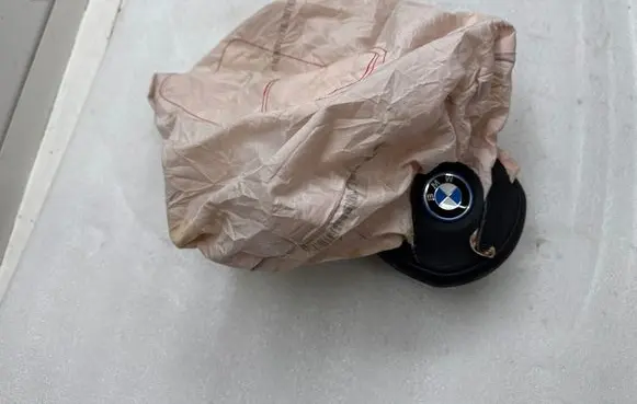 BMW i4 Steering wheel airbag 62821360 62825056E 0589FJ000190