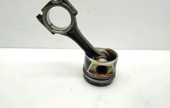 Volkswagen Crafter Piston with connecting rod V400 038J
