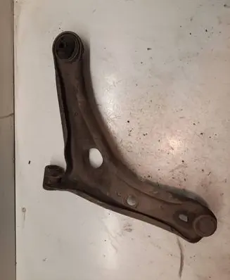 Toyota Yaris Front lower control arm/wishbone 