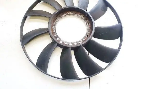 Volkswagen PASSAT B5.5 Fan impeller 058121301b